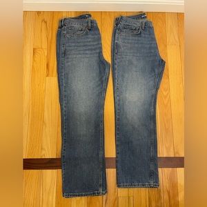 (2) Men’s old navy blue jeans, loose. Size 33x30.